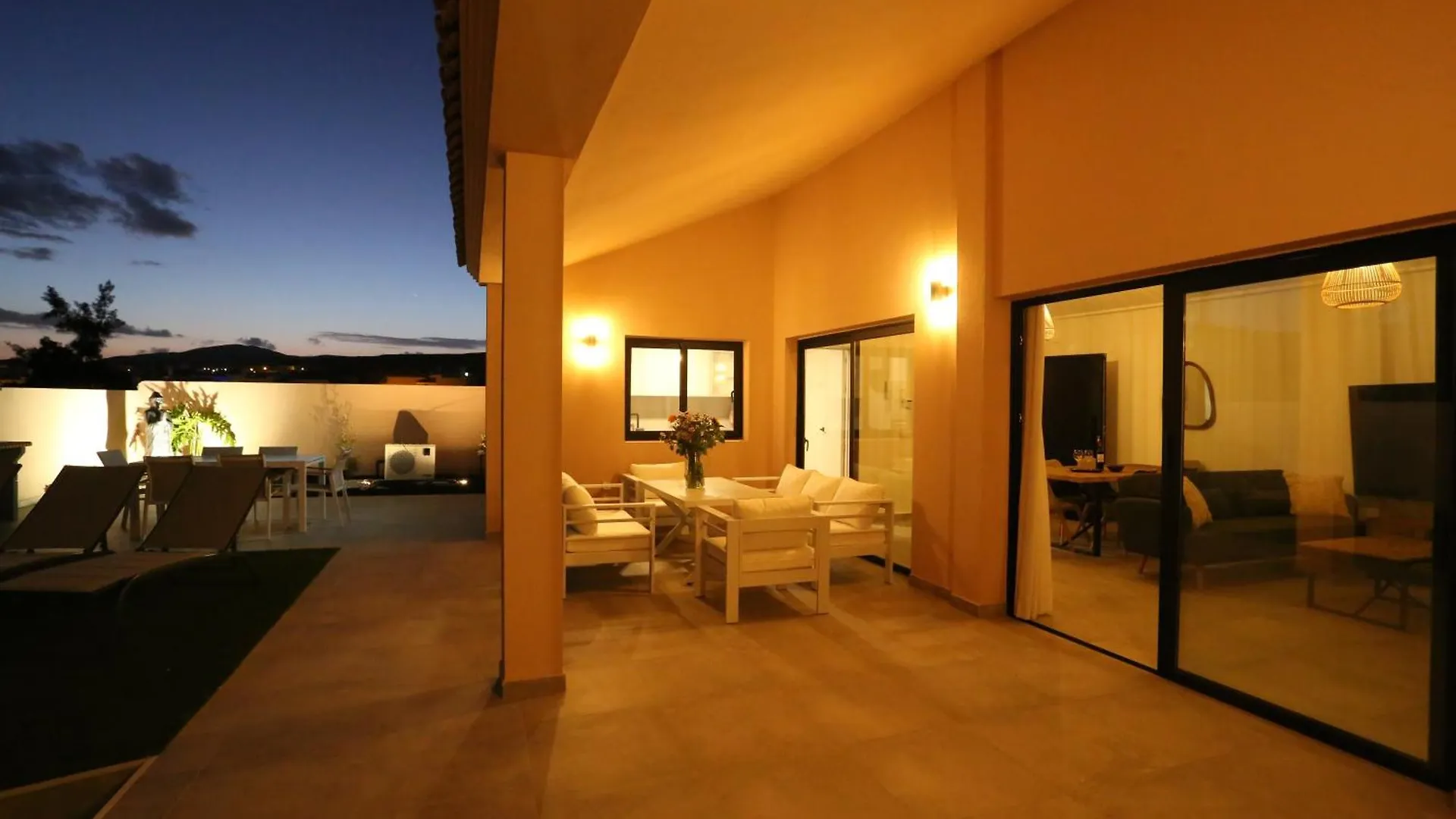 Golden Dunes Villa Picasso Madrid 0*, Costa De Antigua Spain