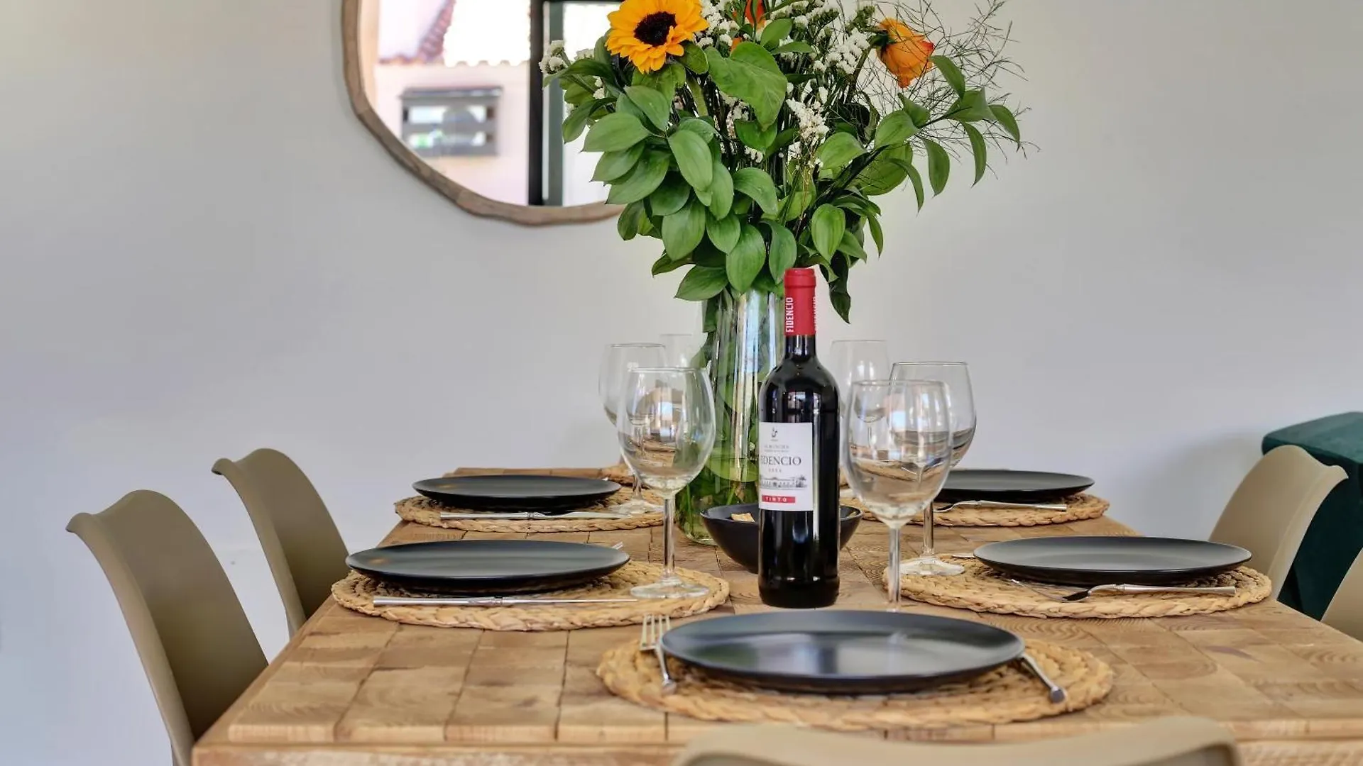 Golden Dunes Villa Picasso Madrid