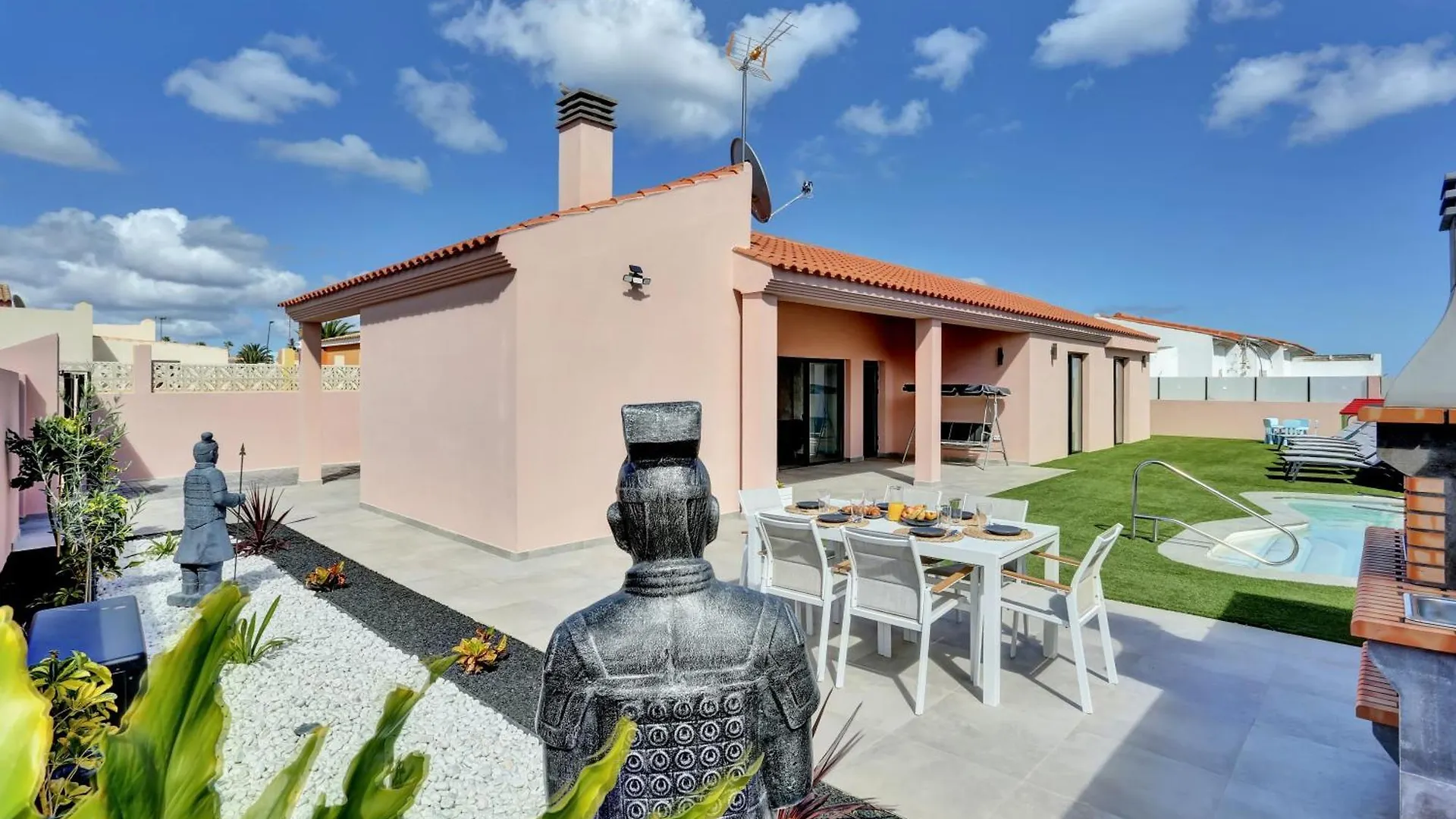 Golden Dunes Villa Picasso Madrid 0*, Costa De Antigua Spain