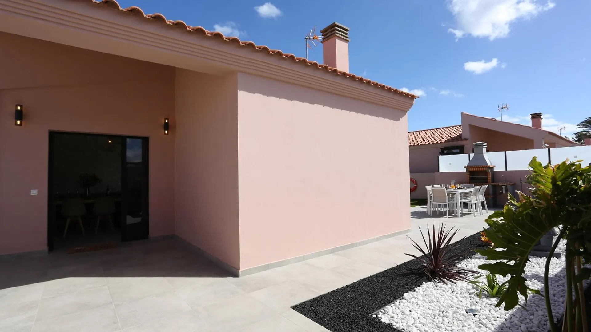Golden Dunes Villa Picasso Madrid Costa De Antigua