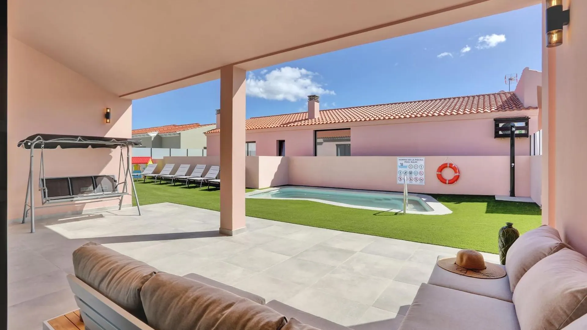 Golden Dunes Villa Picasso Madrid  Costa De Antigua