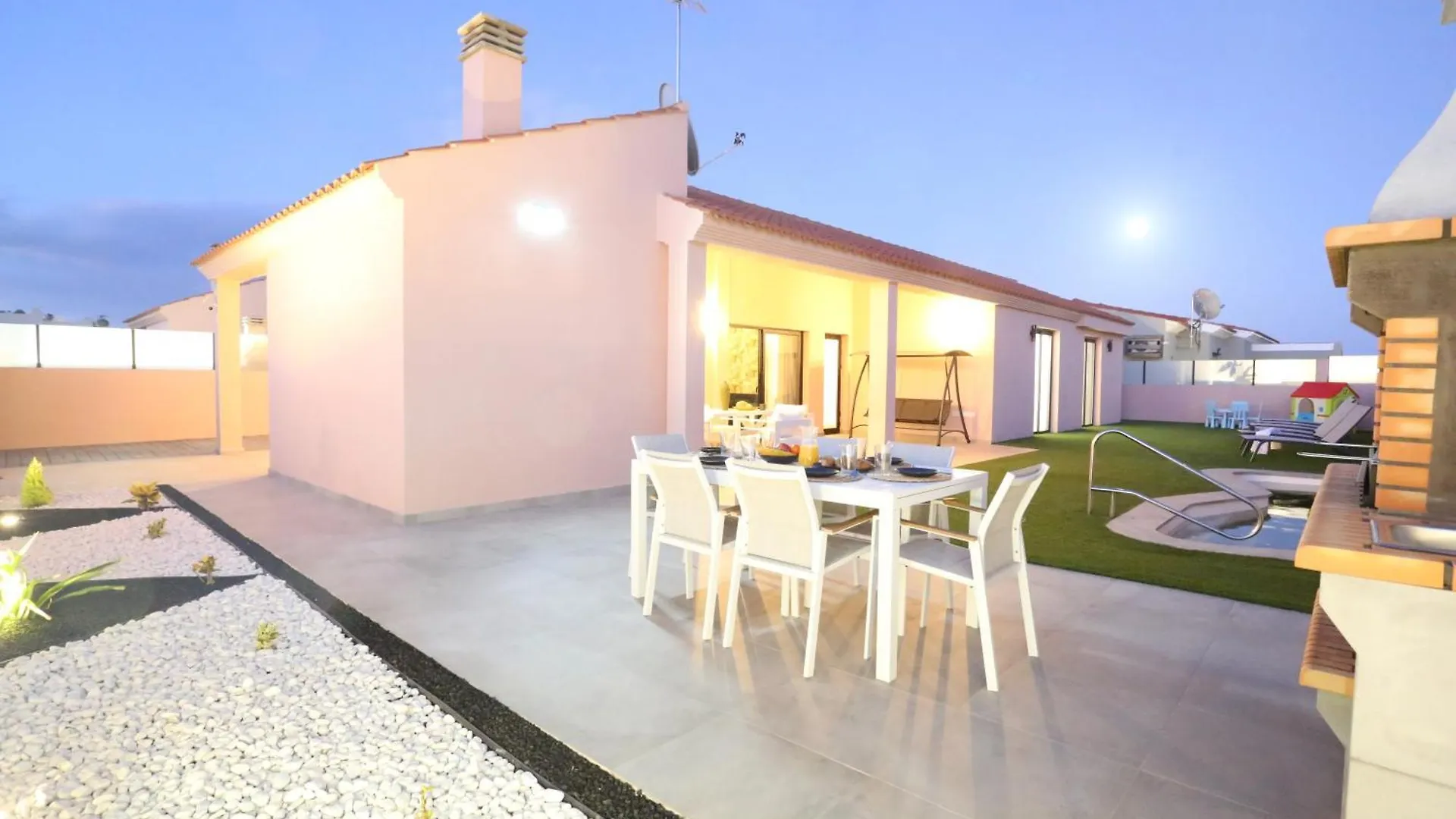 Golden Dunes Villa Picasso Madrid Costa De Antigua